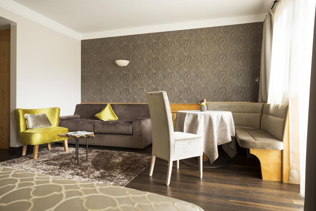 Hotel Burggraeflerhof Merano Kültér fotó